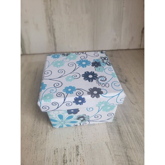 Unique white blue flower gift box pretty‎ xmas floral - Picture 2 of 5